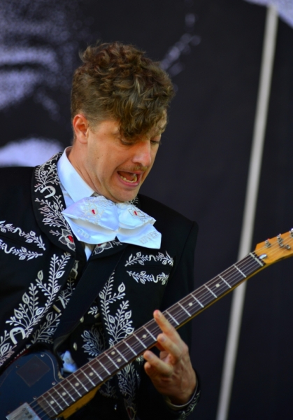 bdo-2014-live-the-hives-by-derek-noon-2