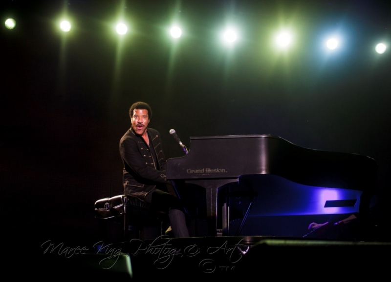 Lionel Ritchie LIVE Perth 02 Mar 2014 by Maree King  (9)