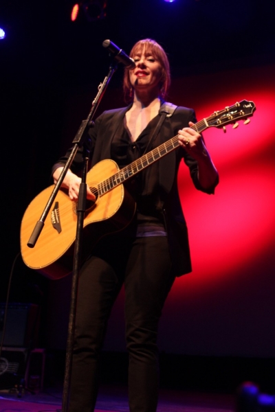 LIVE Suzanne Vega, Perth, 11 April 2014 by Shane Pinnegar  (14)
