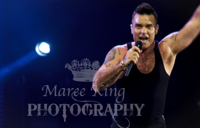 Robbie Williams live in Perth 9 Oct 2015  (25)