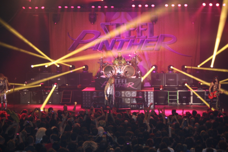 steel-panther-melbourne-09-07-2012-3